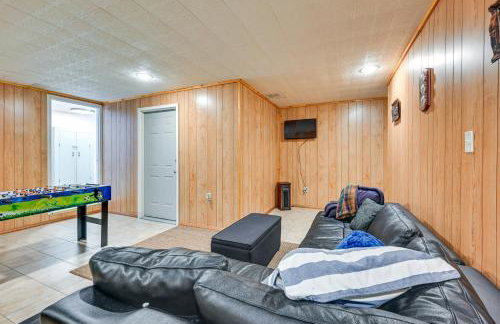 Kentucky Group Getaway with Dock and Lake Access - Foto 27