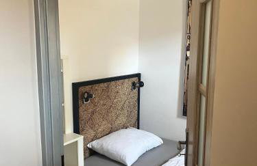 Przy ratuszu - Foto 3