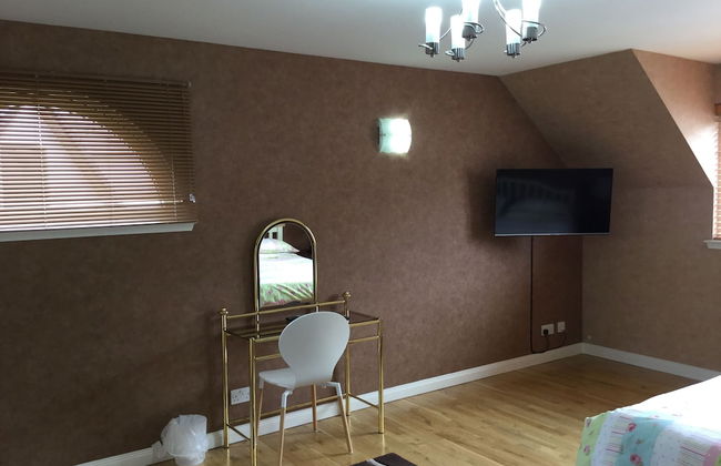 Inverness Apartments - West Heather - Photo 11