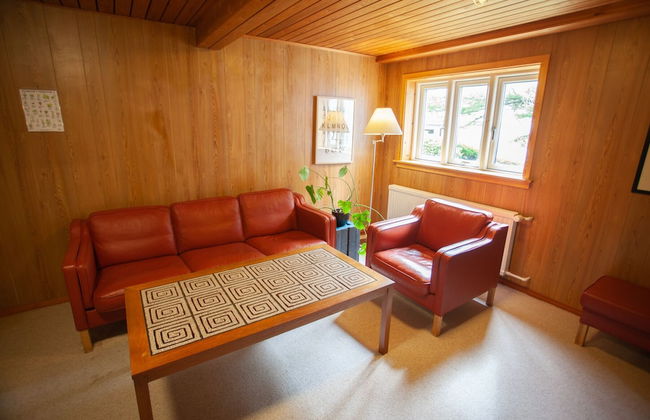 3 Storey 5 Bedroom, 3 Bathroom House in the Center of Tórshavn - Photo 21