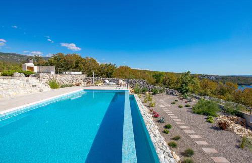 Luxury Villa Oštro with pool & Krk bridge view - Photo 66