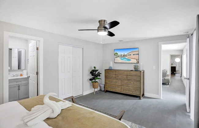 6 BR With Heated Pool Close to Beach - Foto 36