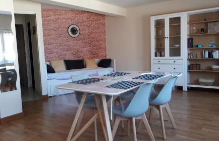 Grand T2 Côte de granit rose plages et commerces à proximité - Foto 4