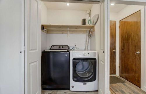 Wild Rose Family Retreat with BBQ & Fire Pit - Foto 28