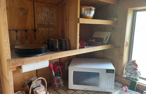 Cozy Cottage off Salmon River Tributary, in Town - Foto 16