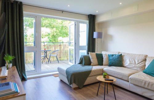 Balcony View, Fitzroy Court, 2 Bed Apartment, 2 Bathroom - High Wycombe - Foto 3