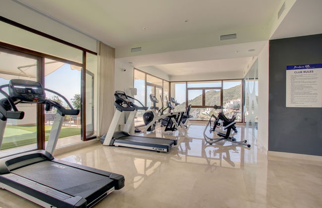 Modern Two Bedroom Villa With Indoor Pool & Spa - Foto 19