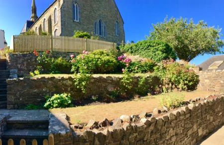 Charming St Davids Cottage with Cathedral Views - Photo 3
