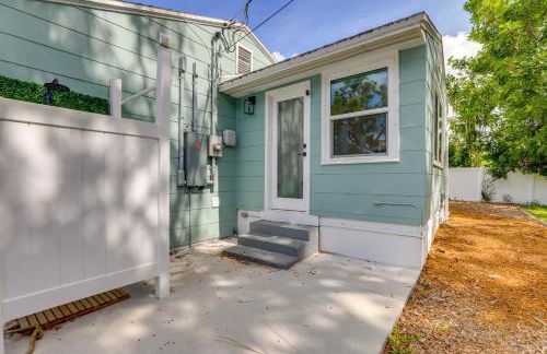 Private Hot Tub and Fenced Yard Sleek Gulfport Home - Foto 28