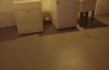 Chic City Charming Bungalow with all the Amentities Great Family Getaway! - Foto 24