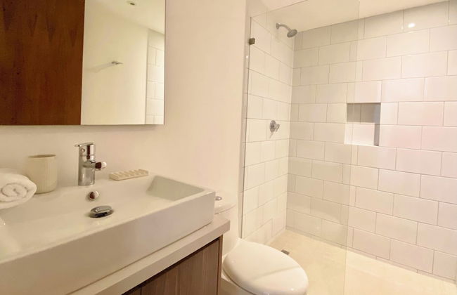 Urban Towers by Andiani Travel - Photo 19