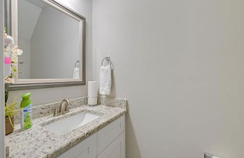 5 Mi to Charlotte Motor Speedway Cozy Townhome - Foto 13