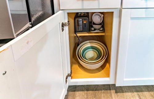 Special Deal! Raleigh Luxe Family Retreat, 15 Min to Downtown, Kids Gear, Fast WiFi for WFH, EV & Pet Friendly - Foto 39