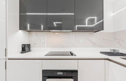 Luxury City Apartment, Walk to O2 Academy & Bullring, Sleeps 4 - Foto 25