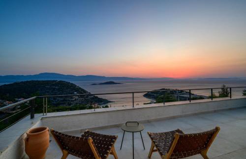 Newly Renovated Villa with Panoramic Sea Views - Foto 25
