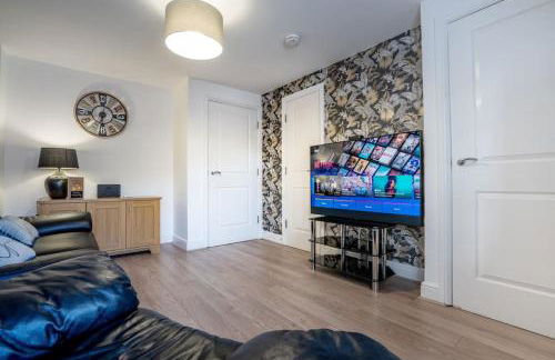 Stunning 3 bed House - Nr Kings Mill Hospital - 2 Parking Spaces, Wifi & Garden - Foto 11