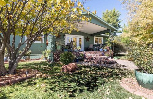 Kapila Gardens Family Retreat w/ private pool - Foto 1