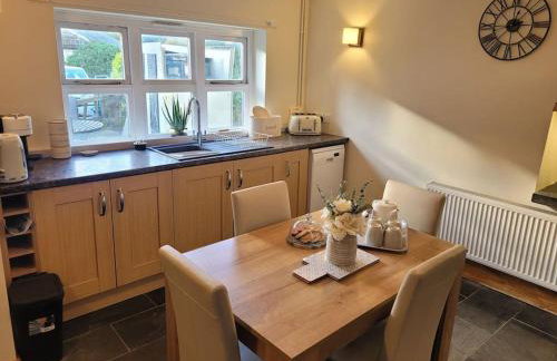 Cosy modern cottage by the sea, heart of snowdonia - Foto 16