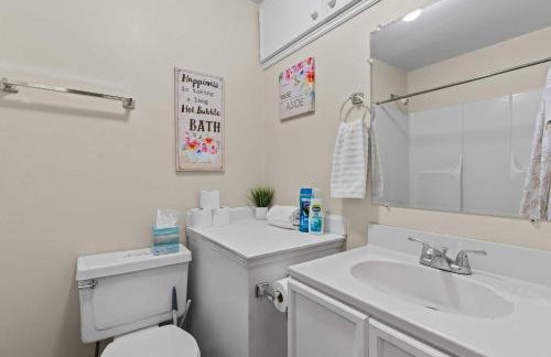 The Mid-Century Hub Close to Everything - Photo 29