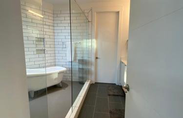 Entire Home Close to BOA Stadium & City - Foto 43