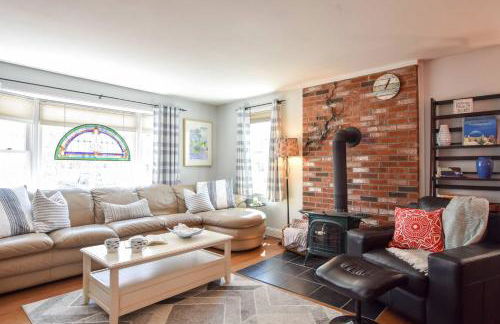 5 Min to Beach Yard w Fire Pit - Foto 7