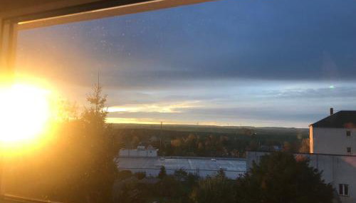 Dachgeschosswohnung in historischer Villa - Foto 1