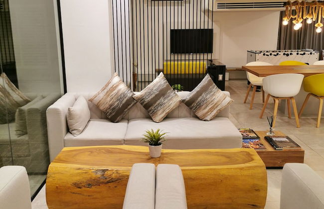 Benviar Tonson Residence - Photo 8