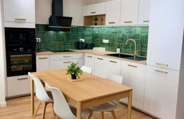 Le salon des voyageurs - Appartement au coeur du Centre Historique de Dole avec Terrasse - Foto 7