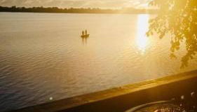 Lakefront Hideaway - Foto 5