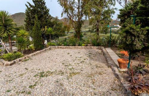 TurAlmeria - Casa Tranquila con Jardín y Aparcamiento privado - Foto 16