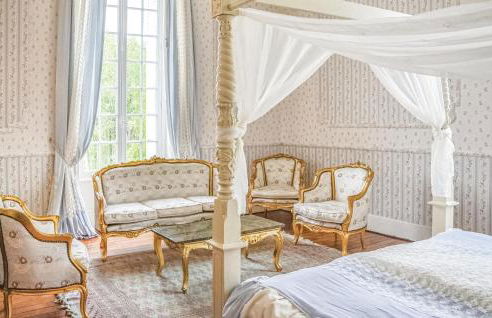 Awesome Home In Ardentes - Foto 20