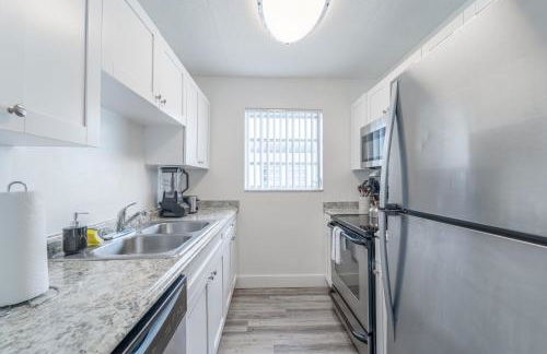 Family & Friends Retreat - Sleeps 19 - PalmWaveStays - Foto 7