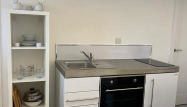 12 Plants Yard -Modern Retreat - Foto 3, stove, pet friendly