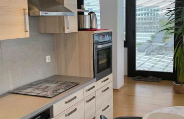 Im Herzen von Wiesdorf- Blick auf das BAYER-KREUZ -Appartement mit 2 Schlafzimmern & 3 Betten-für 4 Personen -Zentral gelegen - Friedrich Ebert Platz 5a , 4te Etage -kein Aufzug -Lift- Dachterrasse und Sauna - Kaution Pflicht - - Foto 20