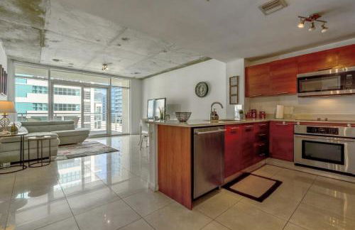 City Condo in Midtown Wynwood with pool and parking - Foto 2