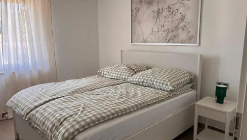 Großes Apartment 74m2 mit Balkon & Parkplatz - Steakhouse Esmeralda - Foto 4