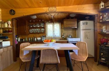 A wooden house in Kardamyla - Photo 47