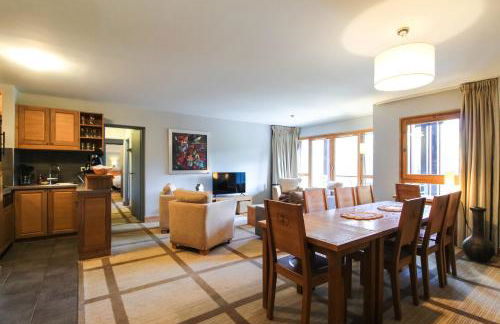 Stunning 3-bedroom apartment with mountain views - Foto 1