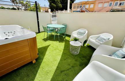 Bungalow jacuzzi privado y vistas Gran Alacant- Aledama Homes - Photo 14