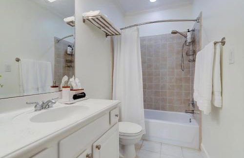 Luxury Home Minutes to Downtown Close to Everything Nice - Foto 20