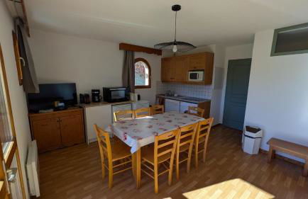 Appartement 4 pièces pour 6-8 personnes, 2 chambres, 1 cabine, 2 canapés-lit double dans le salon, au pied des pistes et piscine l'été, wifi fibre - Foto 34