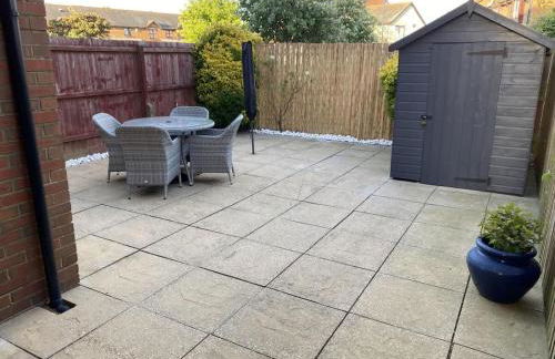 Spinnaker House-with Tesla Electric Charging Point - Photo 34