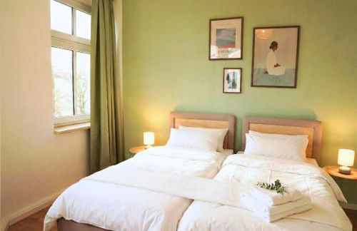 Große Wohnung mit 3 Schlafzimmern & 6 Boxspringbetten, WLAN, Smart TV, Parkplatz, Waschmaschine & Trockner - Foto 24