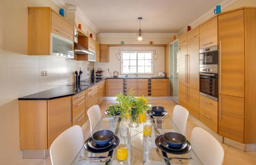 Private Deluxe 3BD Villa Pool Wi-Fi AC BBQ - Foto 9