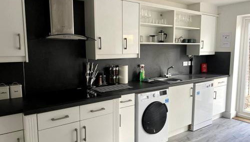 5 Bed House Sleeps 9 Parking Garden Pet Friendly in Sileby - Foto 4