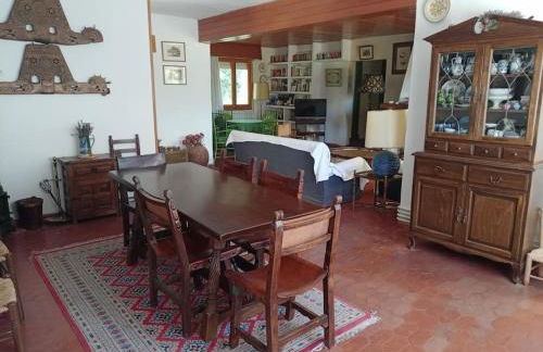 Derroñadas . Casa con enorme jardín y tenis. - Foto 13