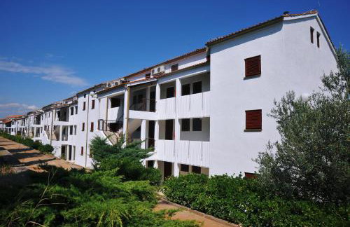 Apartments Unija Duga Uvala - Photo 20