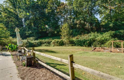 Cozy, Pet-Friendly Retreat in Hickory with Fire Pit! - Foto 25