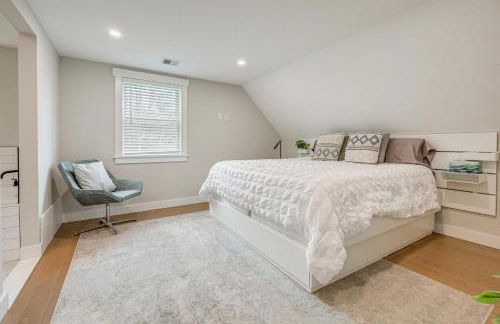 Patio and Fire Pit Retreat 2 Mi to Cape Cod Beaches - Foto 14