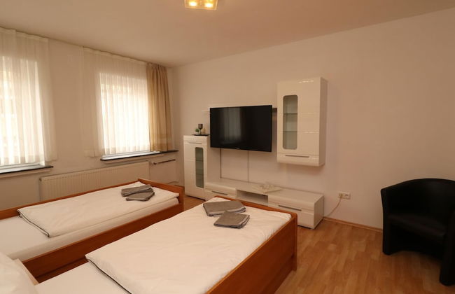 Stylish Holiday Apartment - Photo 2